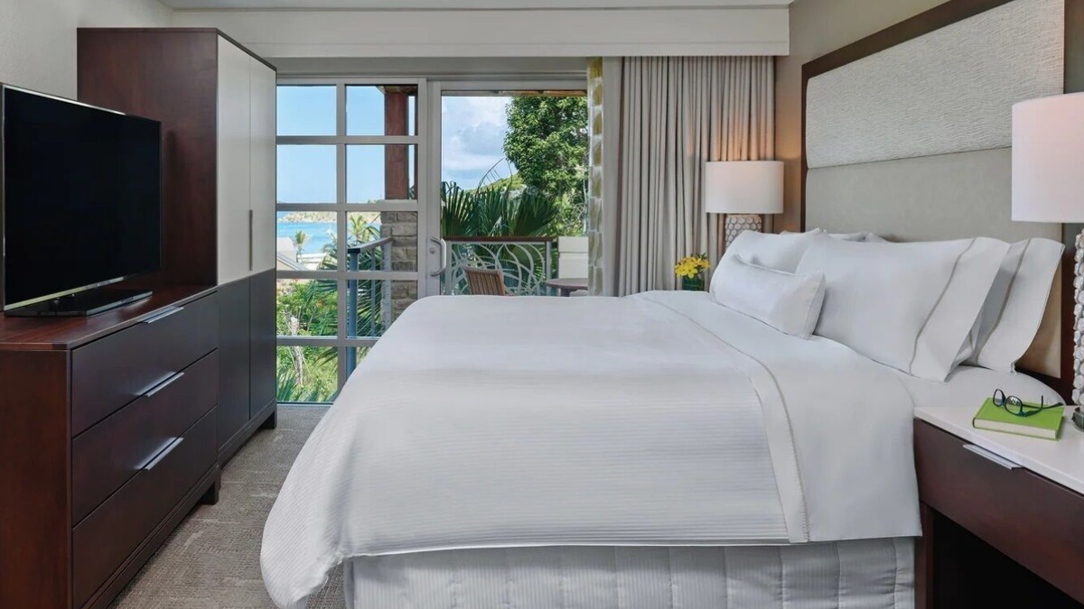 Two Bedroom Bay Vista Villa - $5,215/week!